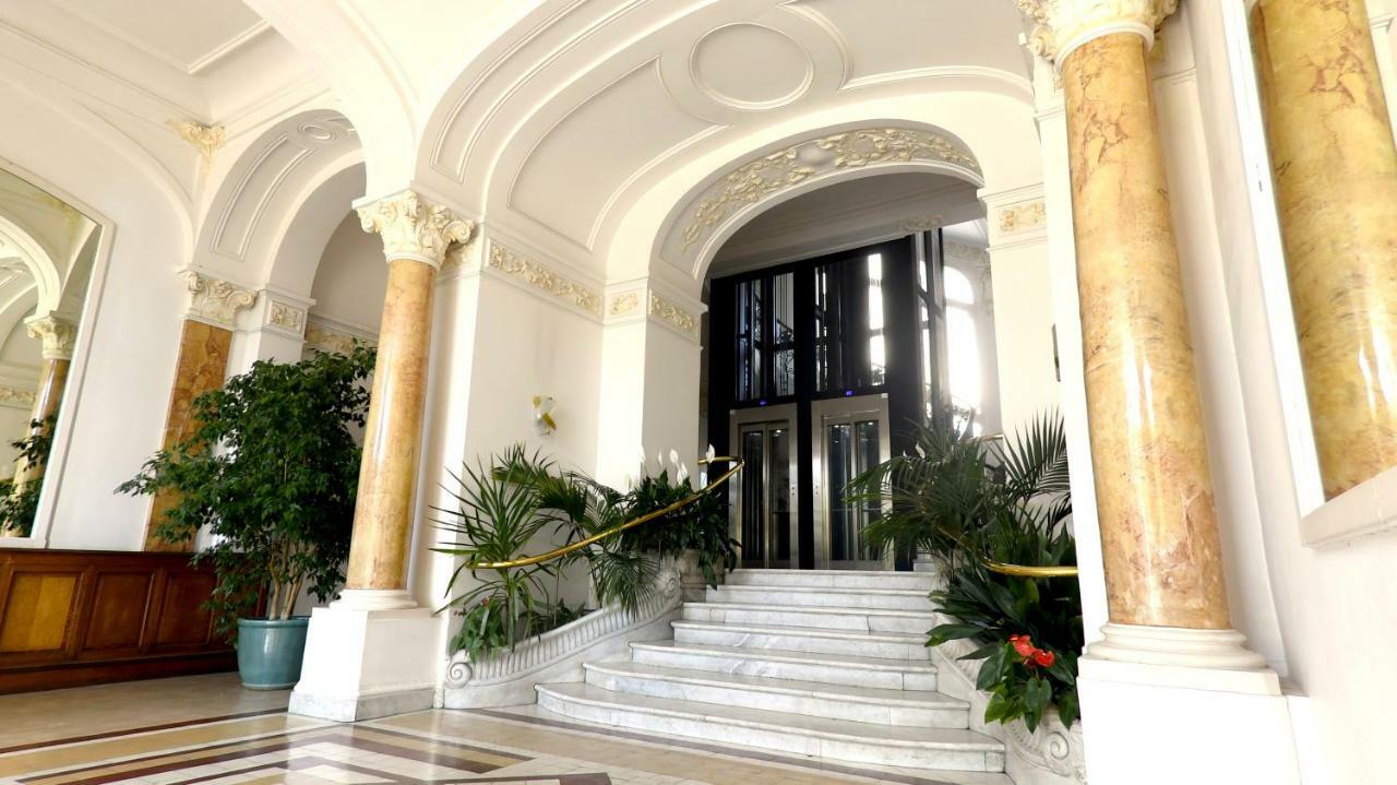 Winter Palace Μεντόν Εξωτερικό φωτογραφία